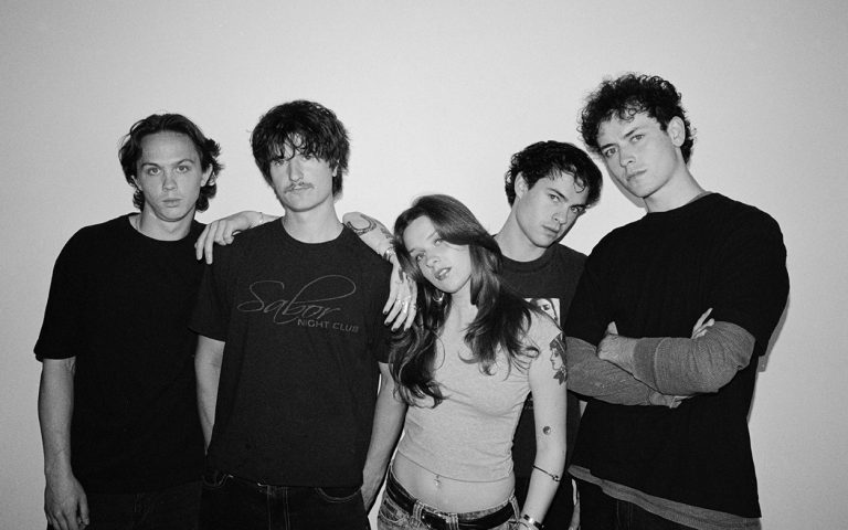 PORCH LIGHT SHARE “PARANOIA” + “JAMES” AHEAD OF DEBUT ALBUM ‘HUSH’