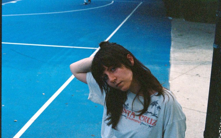 STAR MOLES SIGNS TO DEAD OCEANS AND RELEASES “BORN AGAIN”
