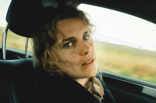 MARIKA HACKMAN ANNOUNCES NEW ALBUM FALSE DOGS AND SHARES FIRST SINGLE “33”